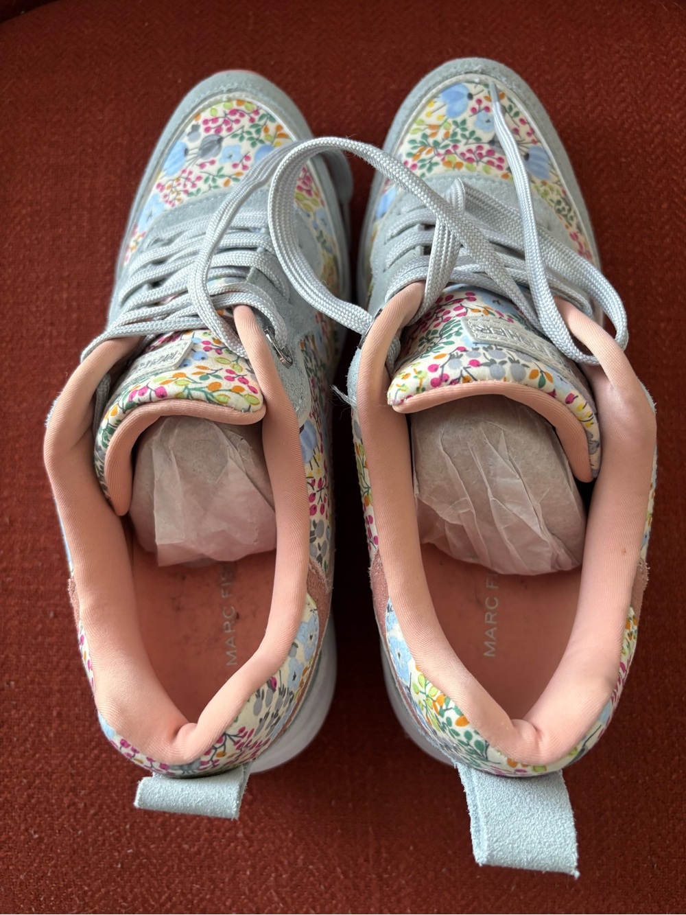 Marc Fisher Elesa Sneakers - Like NEW - Size 7.5 - Picture 5 of 10